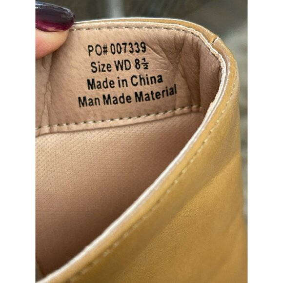 Journee Camel Ankle Chelsea Boot Size 8.5 New - Picture 5 of 7